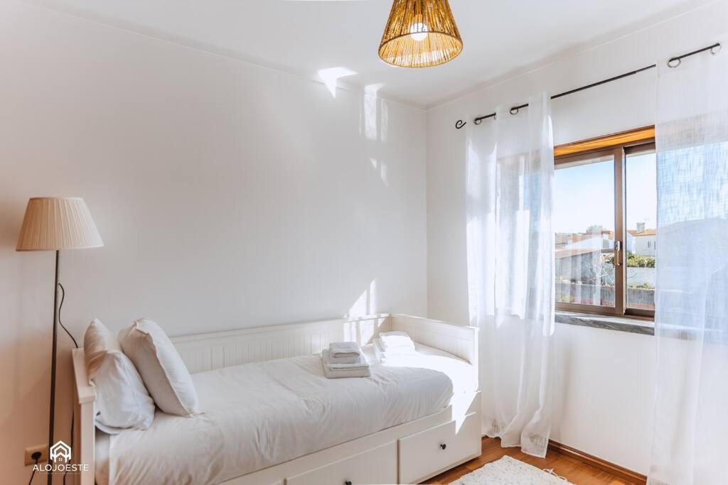 Casa Do Patio - 3 Bedrooms, Ponte Rol Torres Vedras Eksteriør billede