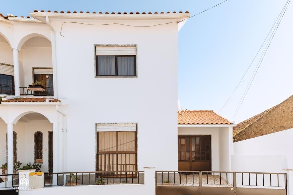 Casa Do Patio - 3 Bedrooms, Ponte Rol Torres Vedras Eksteriør billede