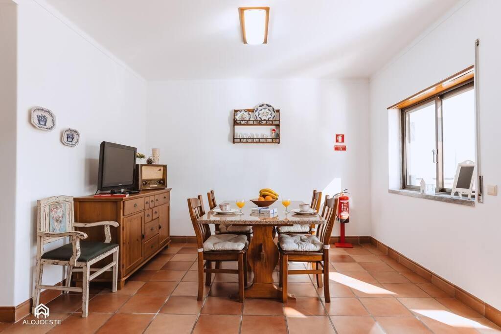 Casa Do Patio - 3 Bedrooms, Ponte Rol Torres Vedras Eksteriør billede